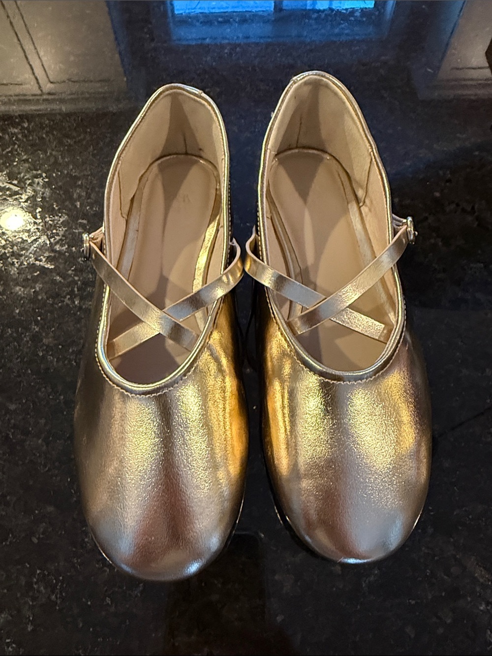 Little girls Zara gold dress flats, size 32, Never Worn!